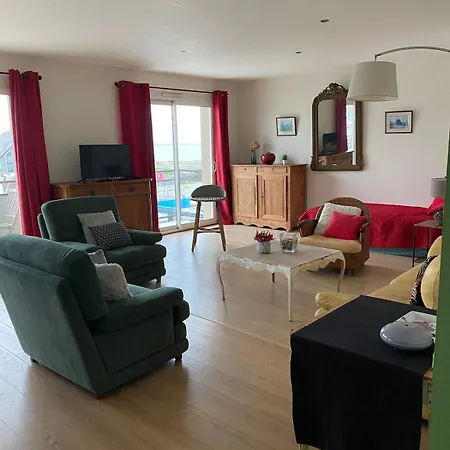 Au Bout Du Port Avec Balcon, Terrasse Et Parking *