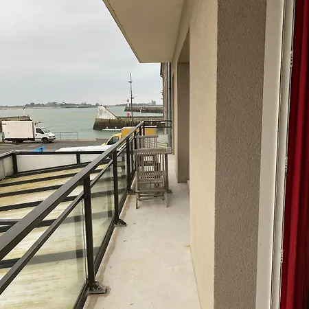 Au Bout Du Port Avec Balcon, Terrasse Et Parking Apartamento
