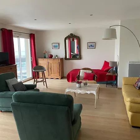 Au Bout Du Port Avec Balcon, Terrasse Et Parking *