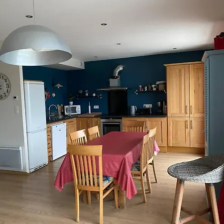 Au Bout Du Port Avec Balcon, Terrasse Et Parking *