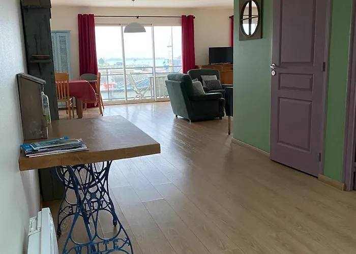 Apartman Au Bout Du Port Avec Balcon Et Terrasse