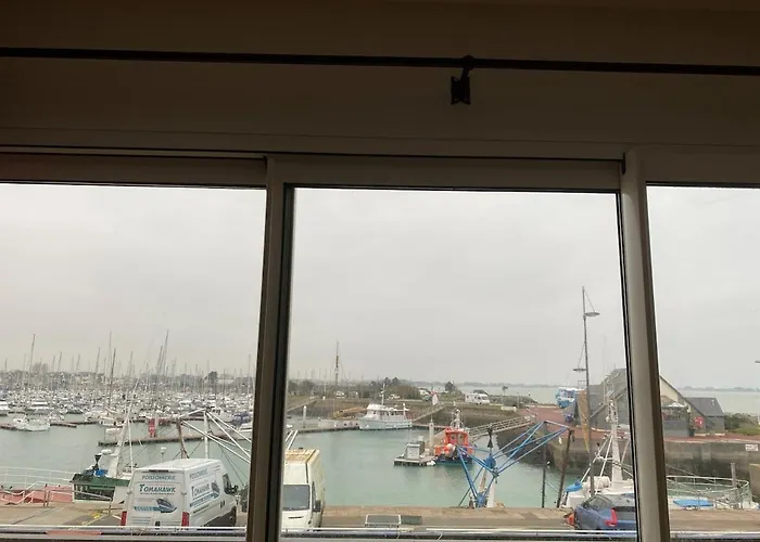 Au Bout Du Port Avec Balcon Et Terrasse Saint-Vaast-la-Hougue